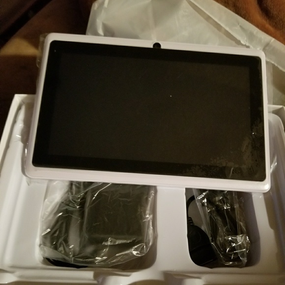 Android Tablet - Picture 2 of 3
